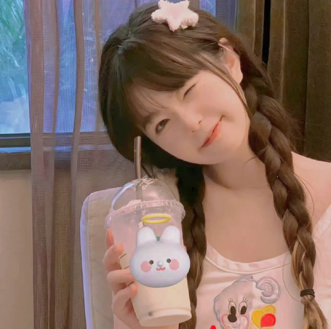 玉笑珠香